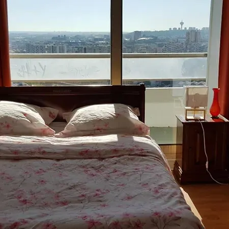 Appartamento 80m2 Près De Montmartre 6 Pers Avec Vue+parking