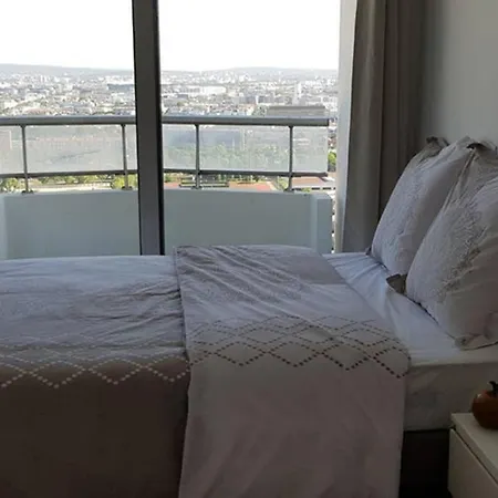 Appartamento 80m2 Près De Montmartre 6 Pers Avec Vue+parking